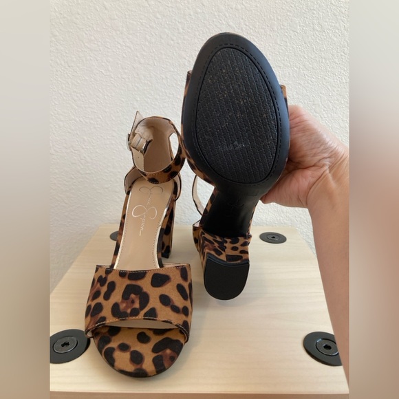 Jessica Simpson Brown Leopard Heels - Picture 8 of 10
